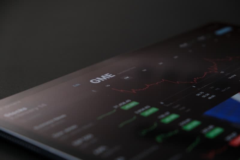 How Central Bank Decisions Shape Forex Markets: A Fundamental Analysis
