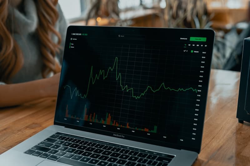Beyond Win Rate: How Recovery Factor and Expectancy Shape Your Trading Edge