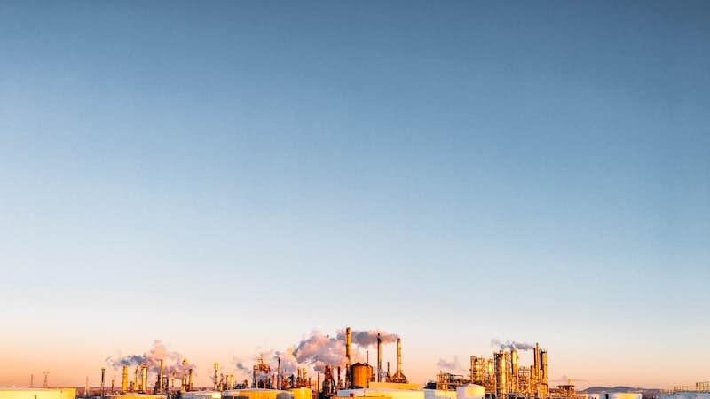 Oil Market Fundamentals: What Drives Brent Crude Prices and Weekly Outlook