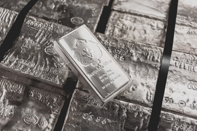 Gold Hits Three-Month Peak Above $4,600: Fundamental Drivers and Trading Implications