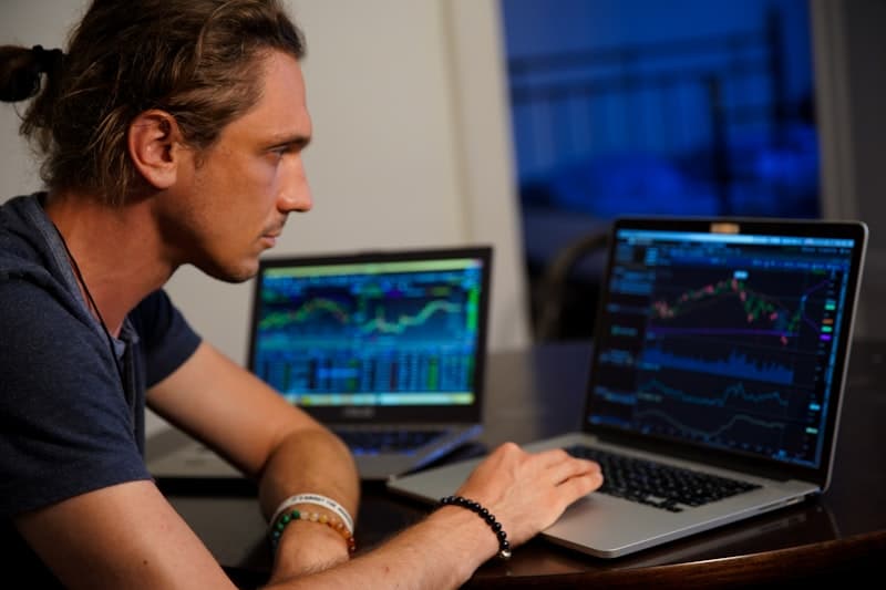 Bitcoin Breakout Beyond $74,000: Technical Analysis, On‑Chain Signals, and Trading Setups