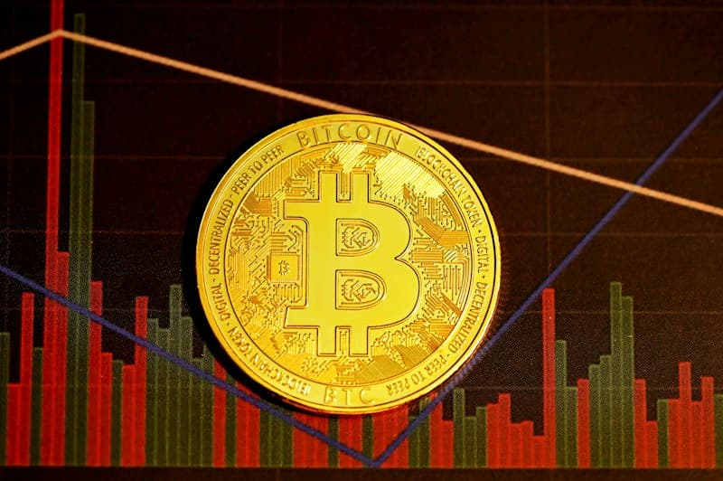 Dollar‑Cost Averaging vs Lump‑Sum: Choosing the Right Crypto Entry Method for Your Trading Strategy